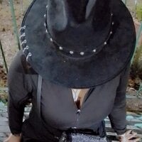 witchlayla: δωμάτιο συνομιλίας εκτός σύνδεσης