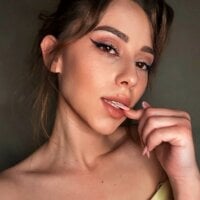 NikkiCampellone webcam model