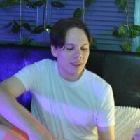Mira_and_Richardn Offline chat-huone