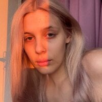 Larileya webcam model