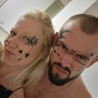 AcceptGroup Chat Room offline