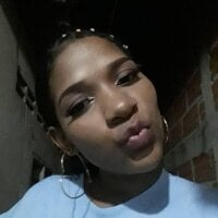 kendall_hot_latinaのオフラインチャットルーム