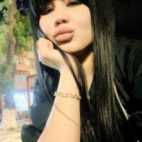 Feruz Adlı Modelin Çevrimdışı Sohbet Odası