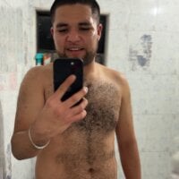 AlexGuz2498 webcam
