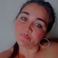 AMPARO_BBW Adlı Modelin Çevrimdışı Sohbet Odası