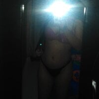 lunitabellacaliente webcam model