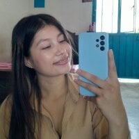 laurachuchu18 webcam
