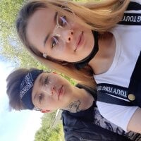 Gwendolyn_Kristen's Offline Chat Room