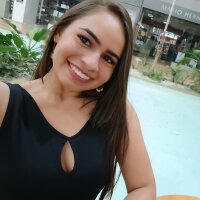 Ninablackr's Offline Chat Room