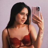 antoniadolce Adlı Modelin Çevrimdışı Sohbet Odası