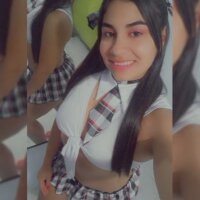 sexychechy28 অফলাইন চ্যাট রুম