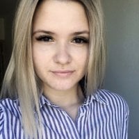 AnnetteCrown's Offline Chat Room