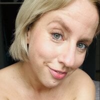MariaValentine webcam