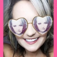 BigTitBarbie68 webcam