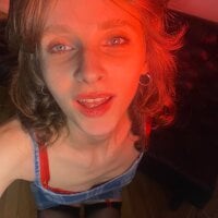MikkyMoony webcam