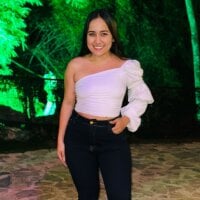 Monserrat_Fontaine's Offline Chat Room