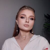 RossetaWilliamss Adlı Modelin Çevrimdışı Sohbet Odası
