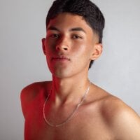 Tylerffoxx model avatar