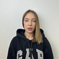 HollyMooree Adlı Modelin Çevrimdışı Sohbet Odası