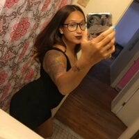 MonaBubblee model avatar