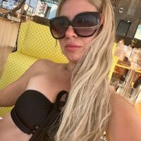 AmandaaLaSexyq webcam model