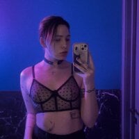 Yara__Fox webcam model