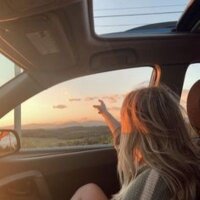 Adrianna-Bri's Offline Chat Room