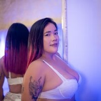 AlahiaIsaza webcam model