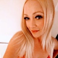 غرفة دردشة chanelbanXXX دون اتصال