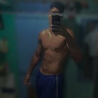 MorenoNovinho33's Profile Pic
