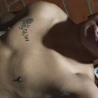 1sanchezale webcam