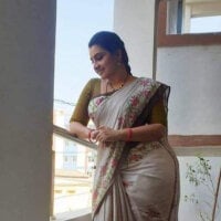 tamilchennaii Adlı Modelin Çevrimdışı Sohbet Odası