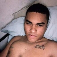 bigblackcock_4u's Offline Chat Room