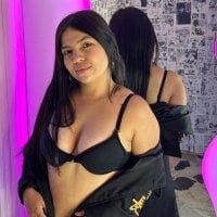 Lailana_Leon's Offline Chat Room