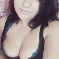 SexyDolllx's Offline Chat Room