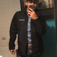 carlozxyz337's Profile Pic