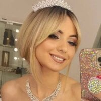 Model BlancaMe