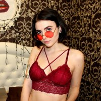StickyAbigail's Offline Chat Room