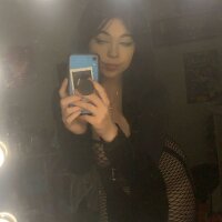 daisyymayyy's Offline Chat Room