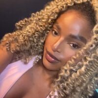 Zizi_Campbel webcam