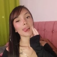 Alejandra_pink10 model avatar