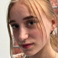 BreeAston's Offline Chat Room