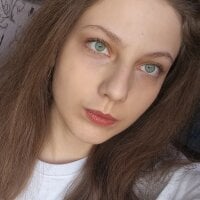 AnnyCutest webcam model