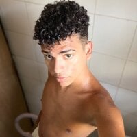 Model MrLeoLatino