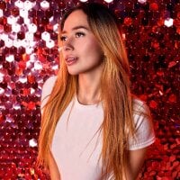 LanaMills_ webcam model