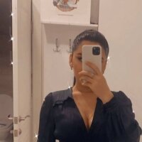 amaya_88's Offline Chat Room