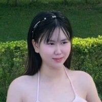 MeenFox webcam model