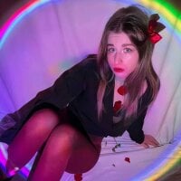 ErnestinaHolthoff webcam model