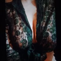 sassy_rossy_9's Offline Chat Room