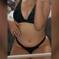 Blonde-Whitney's Offline Chat Room